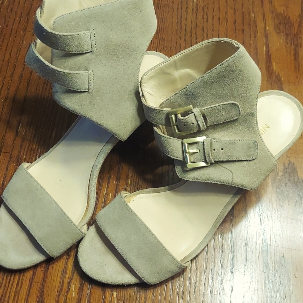 Nine West Cream Wedge 3"